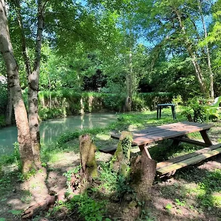 Le Beauvillage אתר קמפינג